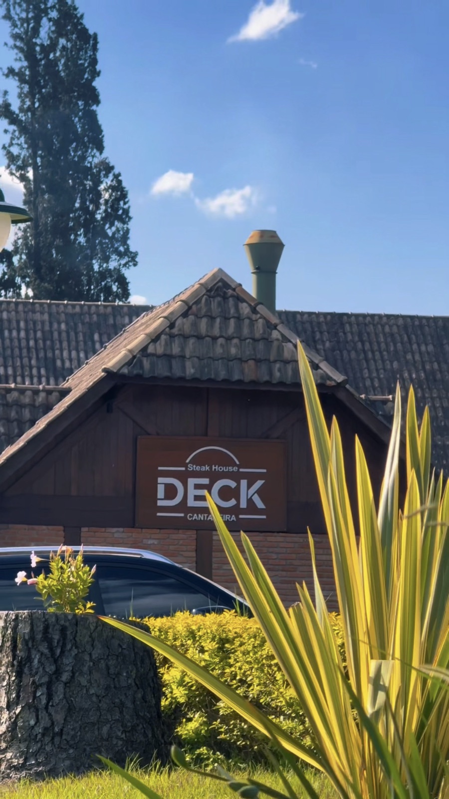 Fachada do Deck Cantareira Steak House